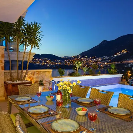 5 Bedroom Right Next To The 5978 Villa Kalkan