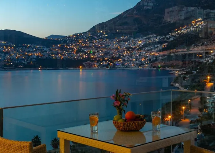 Villa 5 Bedroom Right Next To The Kalkan