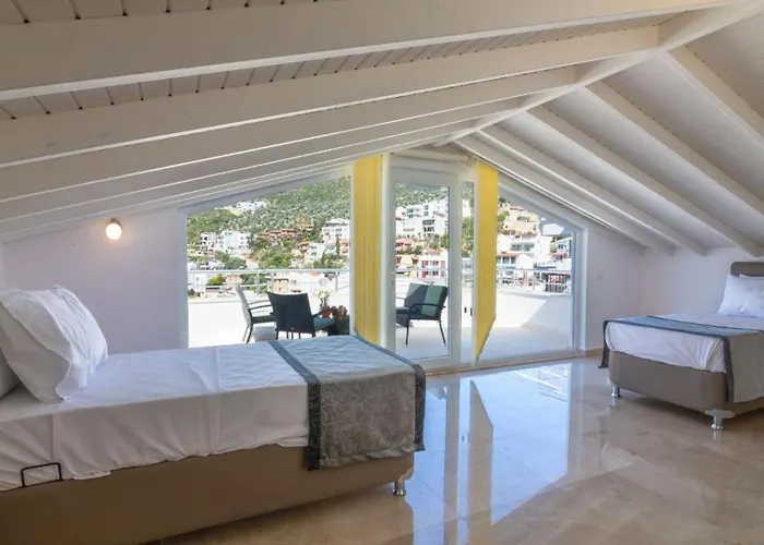5 Bedroom Right Next To The * Kalkan