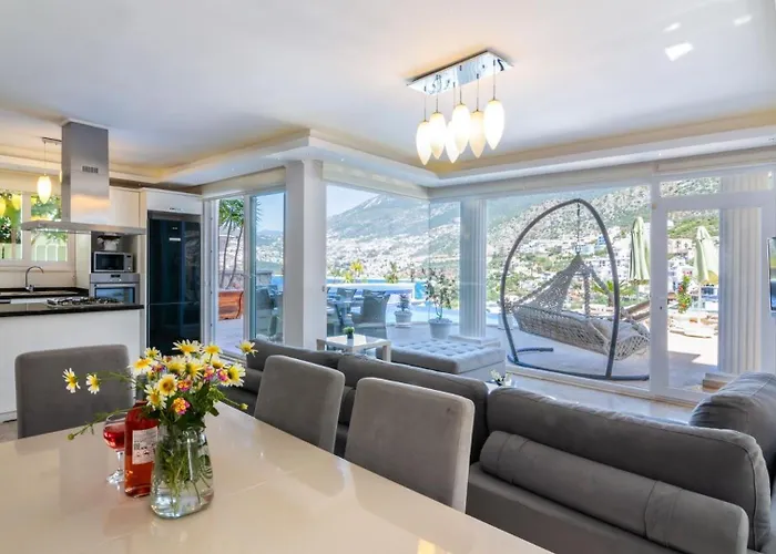 5 Bedroom Right Next To The Villa Kalkan