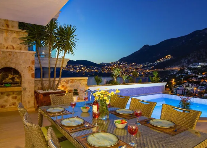 5 Bedroom Right Next To The Villa Kalkan