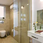Villa 5 Bedroom Right Next To The