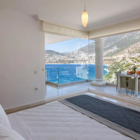5 Bedroom Right Next To The Villa *